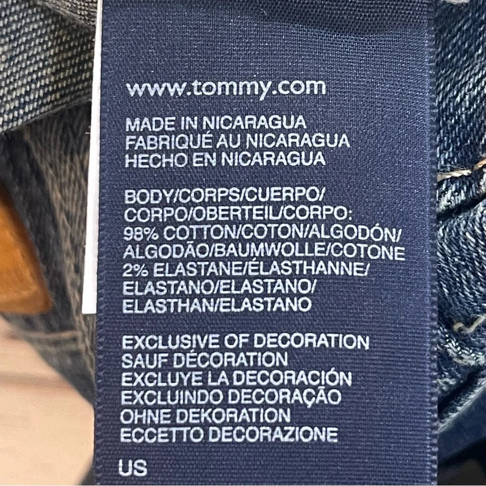 Tommy Hilfiger Classic Mid Rise Bootcut Mid Rise Jeans NWT 8 - Picture 7 of 9